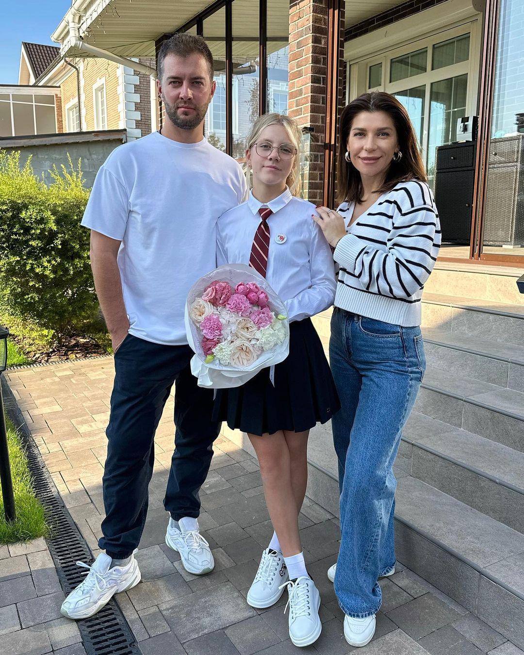 Екатерина Волкова с мужем и дочерью