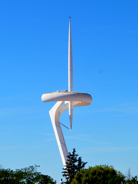 Телебашня на горе Монжуик была построена к олимпийским играм 1992 года в Барселоне. http://turj.ru/blog/history/2382.html Аkеlа