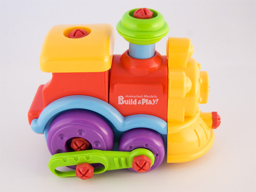 Первые детские игрушки - конечно же паровозики :) Kooper
